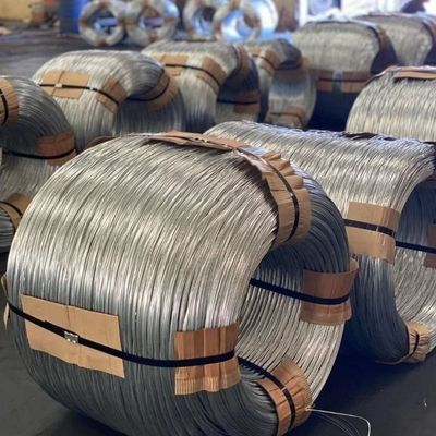Servizio di taglio di fili di acciaio galvanizzato a prezzi accessibili con elevata resistenza alla trazione e da produttori professionisti