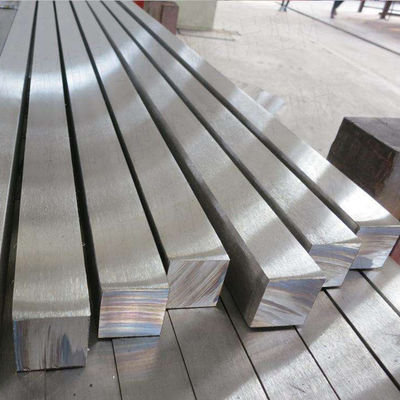 200 300 400 500 600 Serie 303 Bar quadrata in acciaio inossidabile con servizio di punzione 2B BA 2D 2BB n. 3 n. 4 prodotto di finitura superficiale